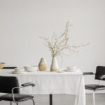 Linen tablecloth / White (145x250cm)