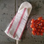 Long gauntlet oven glove linen union with red stripes